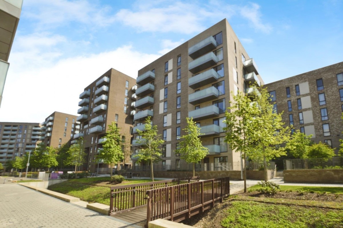 Deauville Close, London