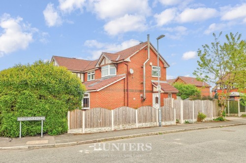 Monmouth Street, Middleton M24