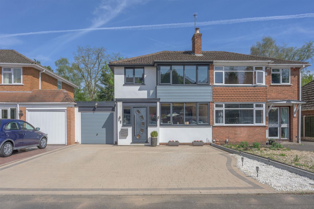 Richmond Grove, Wollaston, DY8 4SF