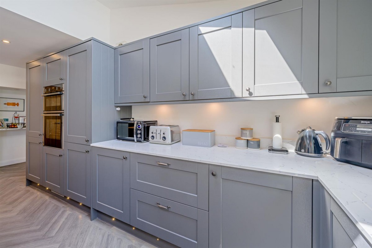 Richmond Grove, Wollaston, DY8 4SF