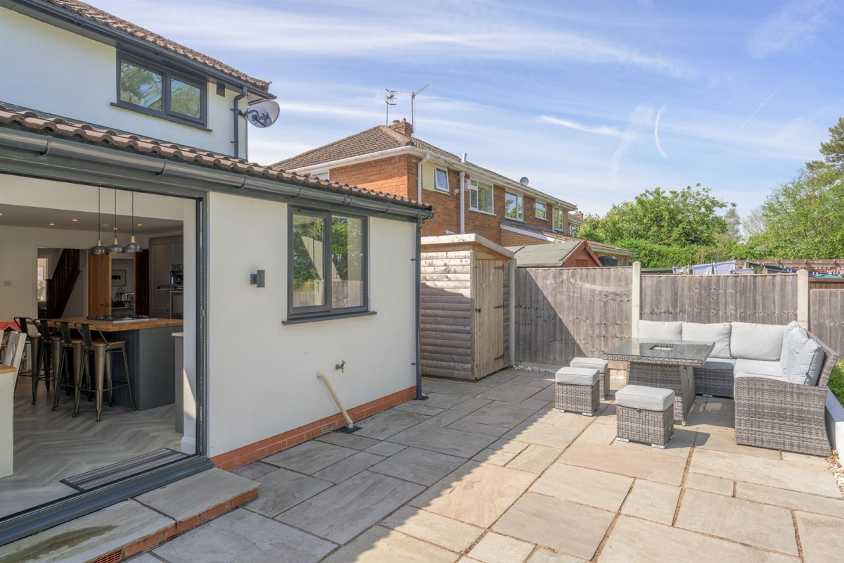 Richmond Grove, Wollaston, DY8 4SF