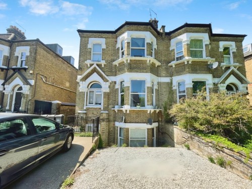 Boston Manor Road, Brentford