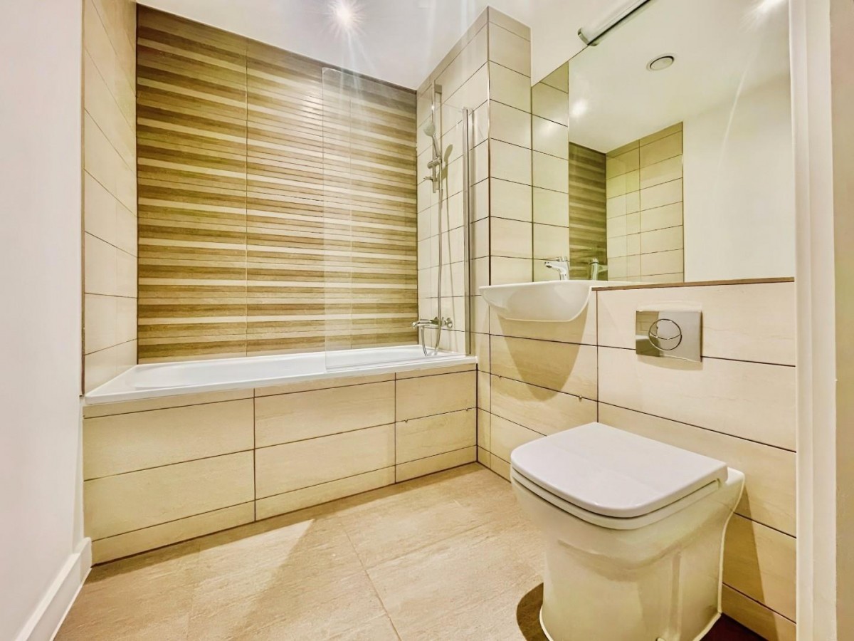 Kenmore Place, Riverside Park, Ashford