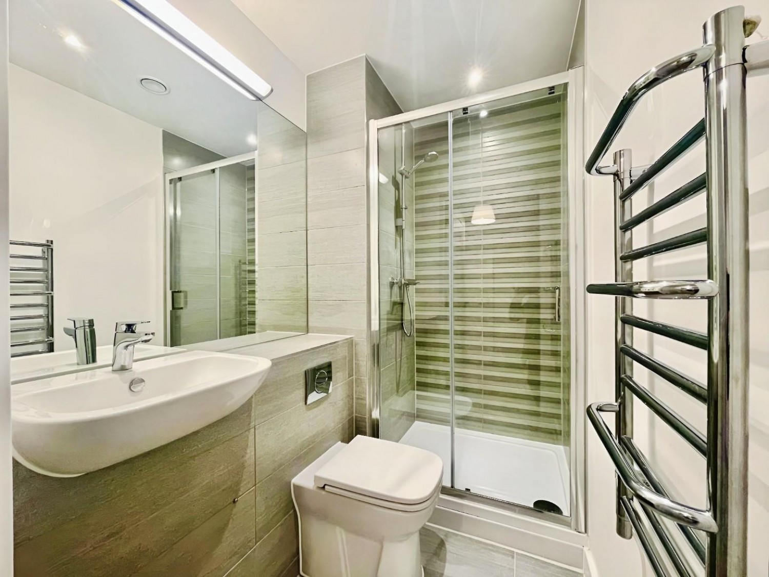 Kenmore Place, Riverside Park, Ashford