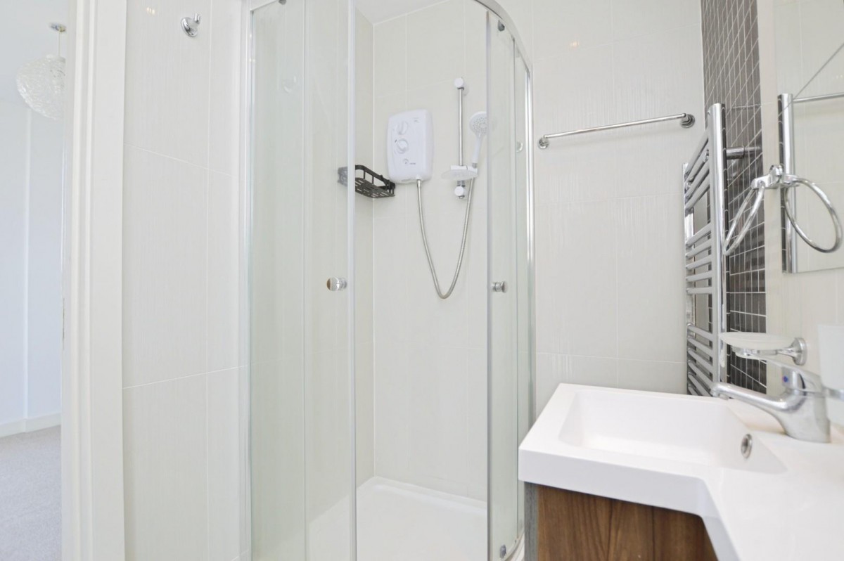 Queens Road West , Plaistow, London, E13 0PE