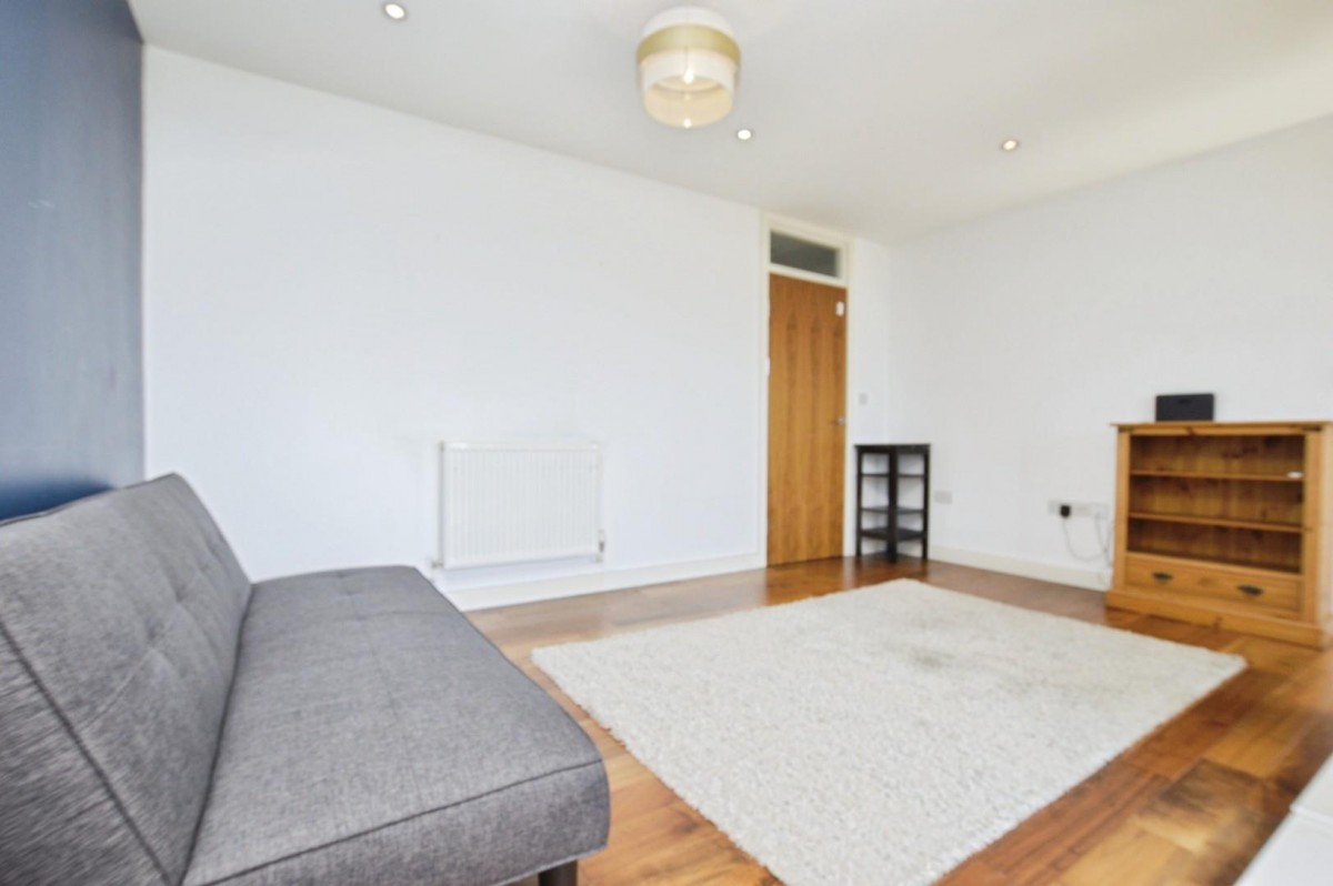 Queens Road West , Plaistow, London, E13 0PE
