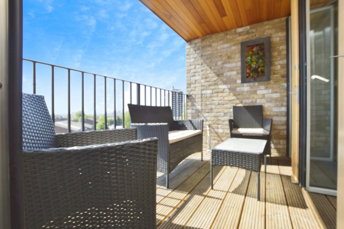 Queens Road West , Plaistow, London, E13 0PE