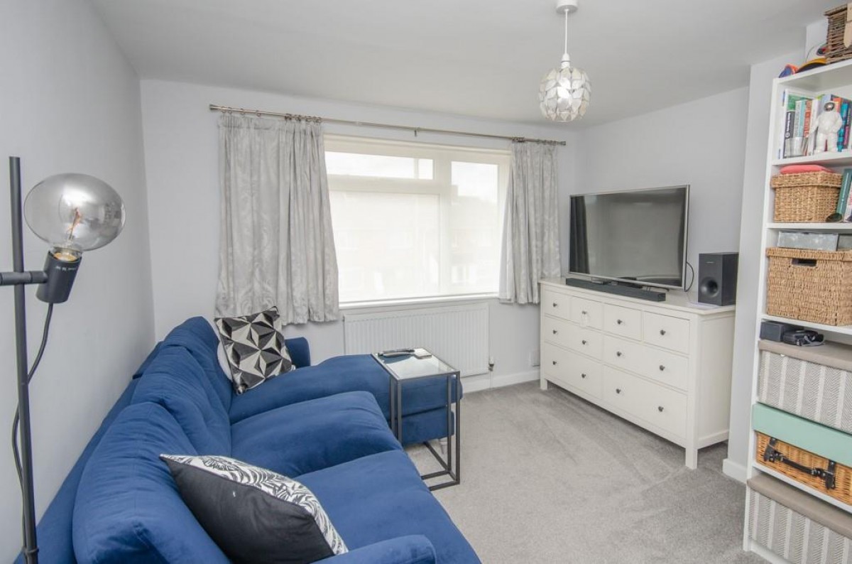 Dibden Road, Downend, Bristol, BS16 6UE