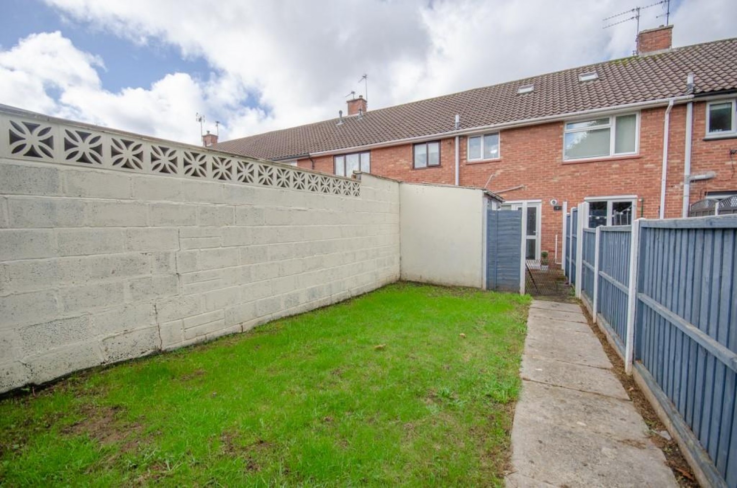 Dibden Road, Downend, Bristol, BS16 6UE