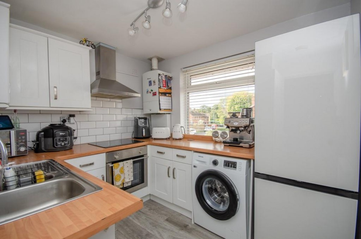 Dibden Road, Downend, Bristol, BS16 6UE