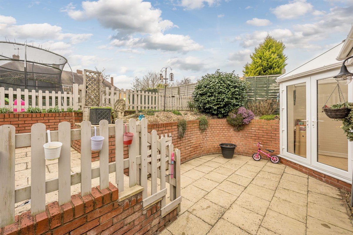 Lavender Lane, Stourbridge, DY8 3EF