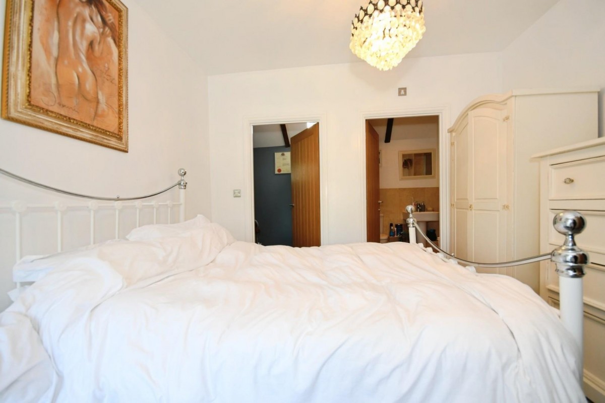 The Old Stables, Birdholme Farm, Derby Road, Wingerworth, Chesterfield, S42 6LX