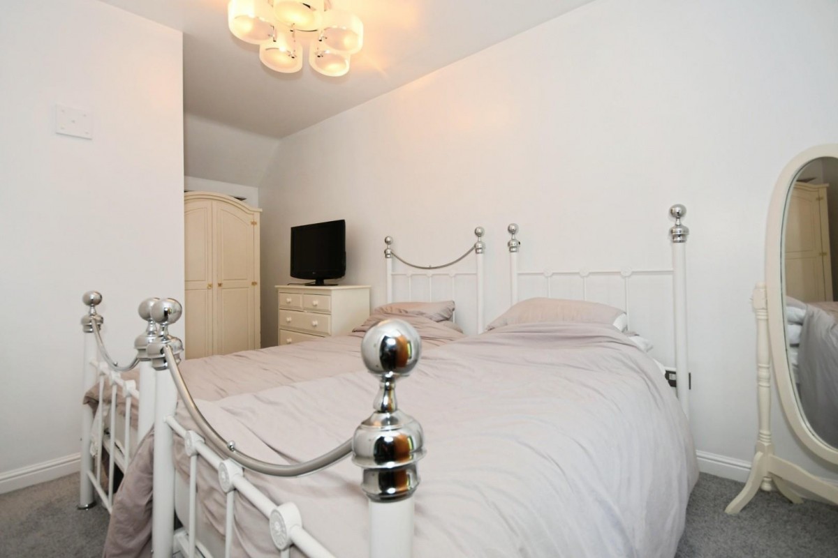 The Old Stables, Birdholme Farm, Derby Road, Wingerworth, Chesterfield, S42 6LX