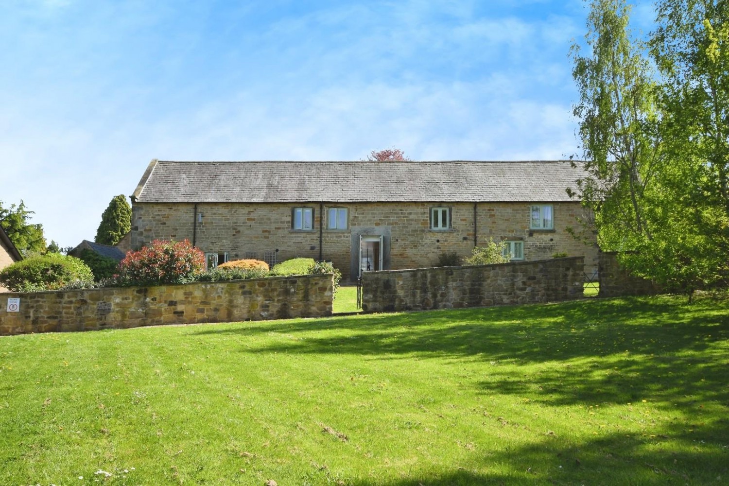 2 bedroom House for sale in The Old Stables, Birdholme Farm, Derby Road, Wingerworth, Chesterfield, S42 6LX