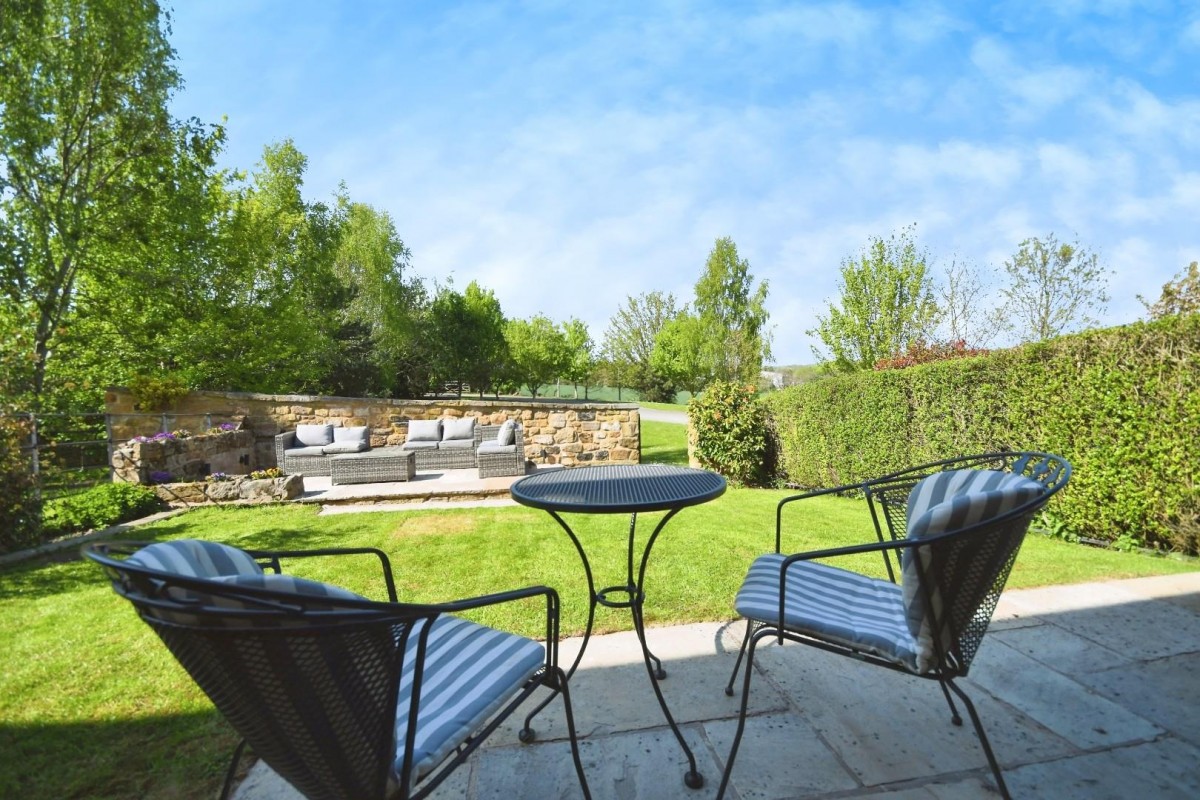 The Old Stables, Birdholme Farm, Derby Road, Wingerworth, Chesterfield, S42 6LX