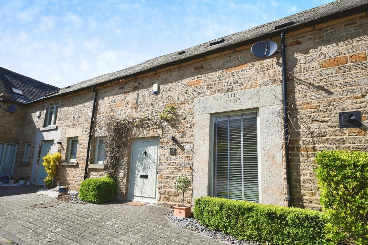 The Old Stables, Birdholme Farm, Derby Road, Wingerworth, Chesterfield, S42 6LX