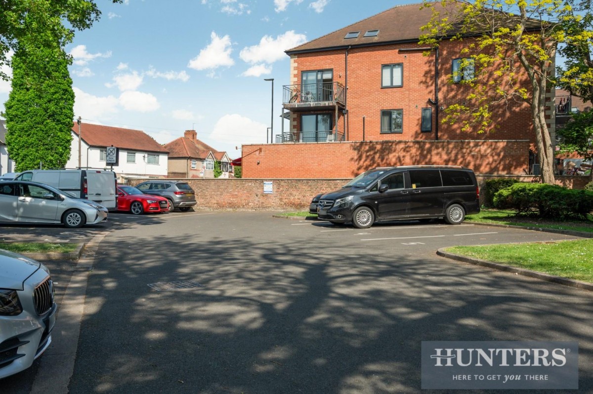 Vicarage Farm Road, Hounslow