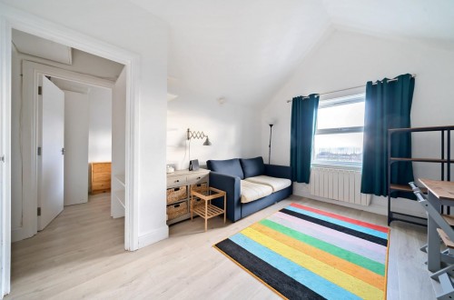 Blythe Hill, London, SE6 4UJ