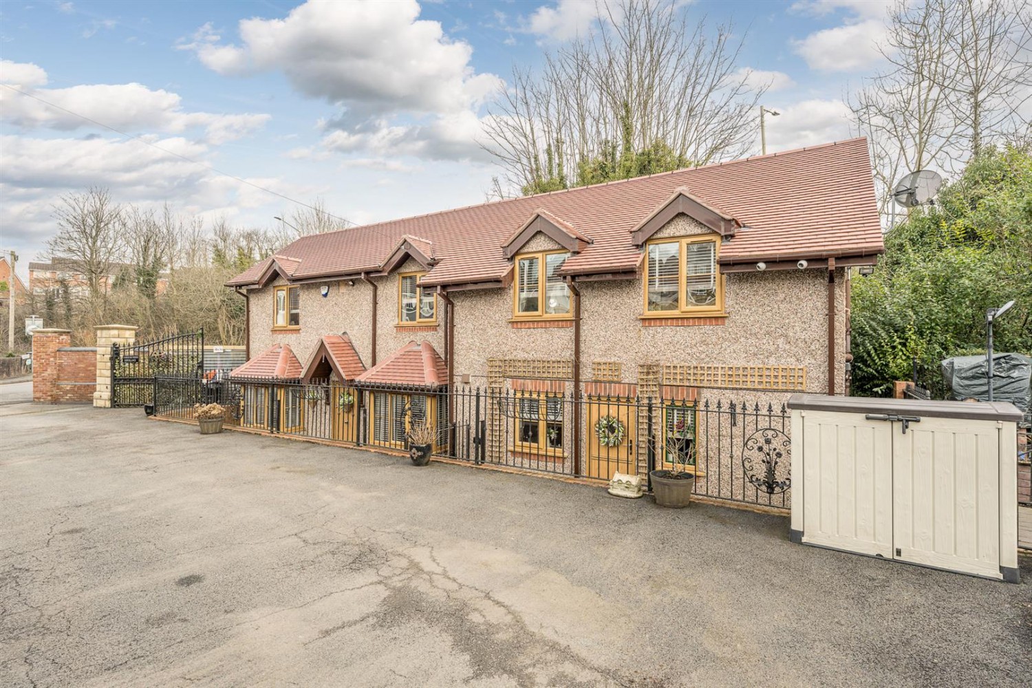 Shilton Forge, Shelton Lane, Halesowen, B63 2XE