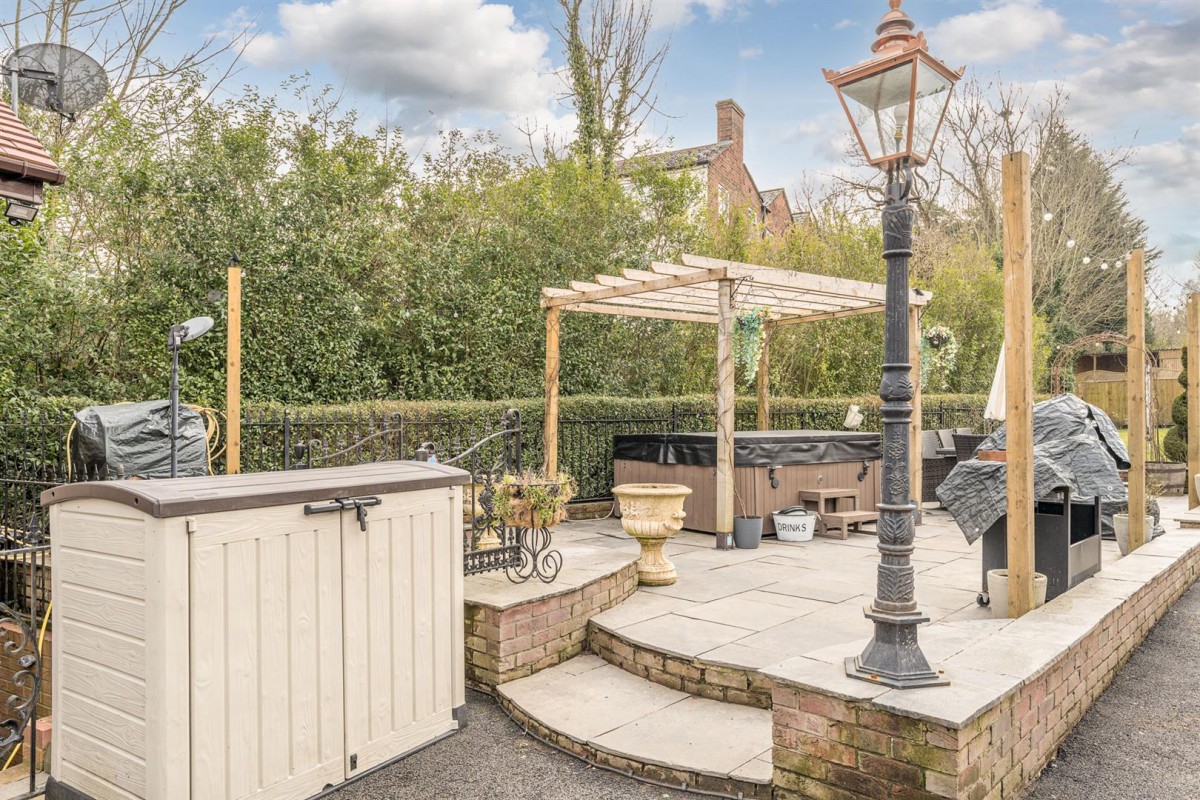 Shilton Forge, Shelton Lane, Halesowen, B63 2XE