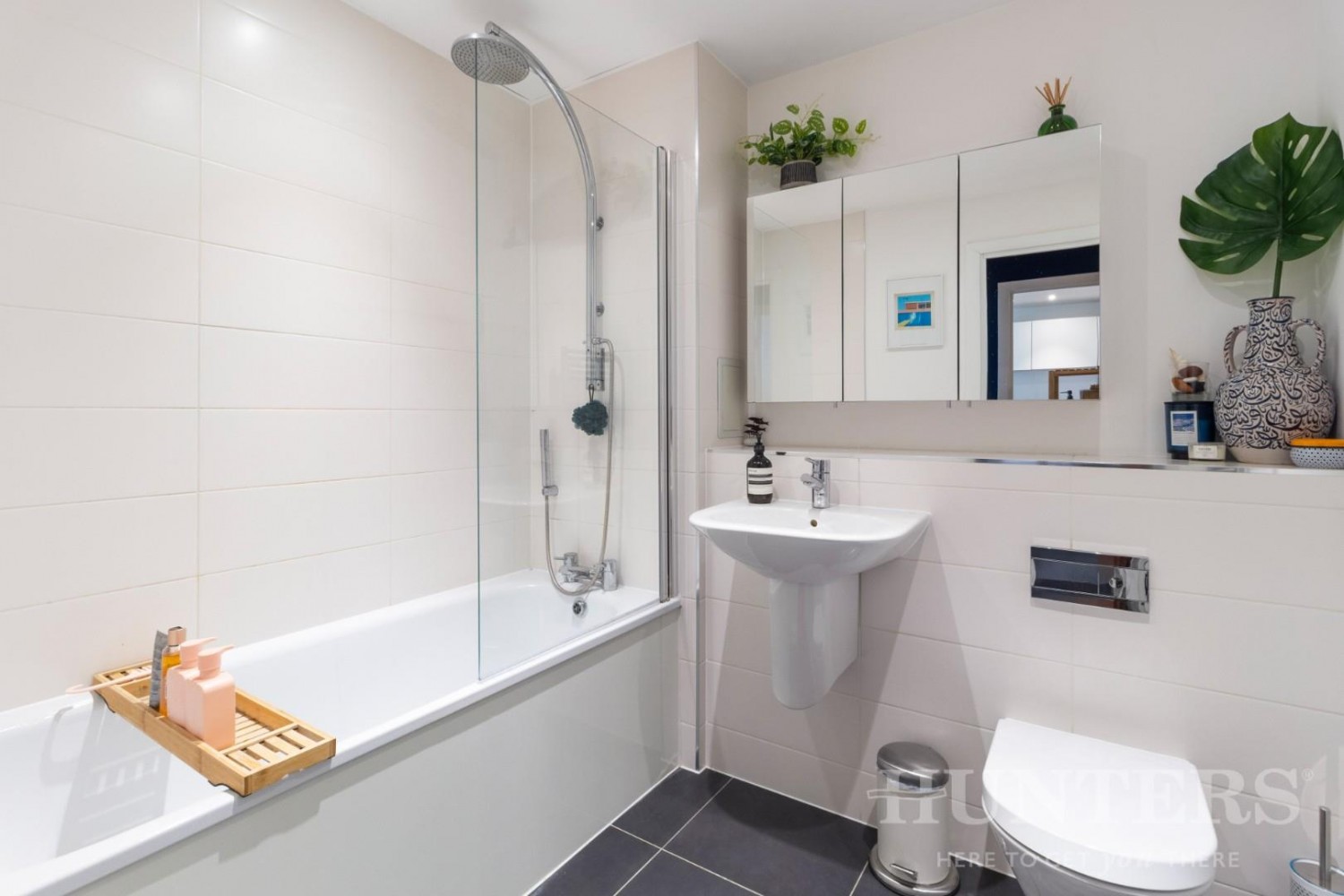 Waterside Way, London, N17