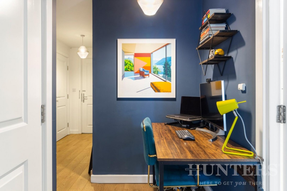 Waterside Way, London, N17