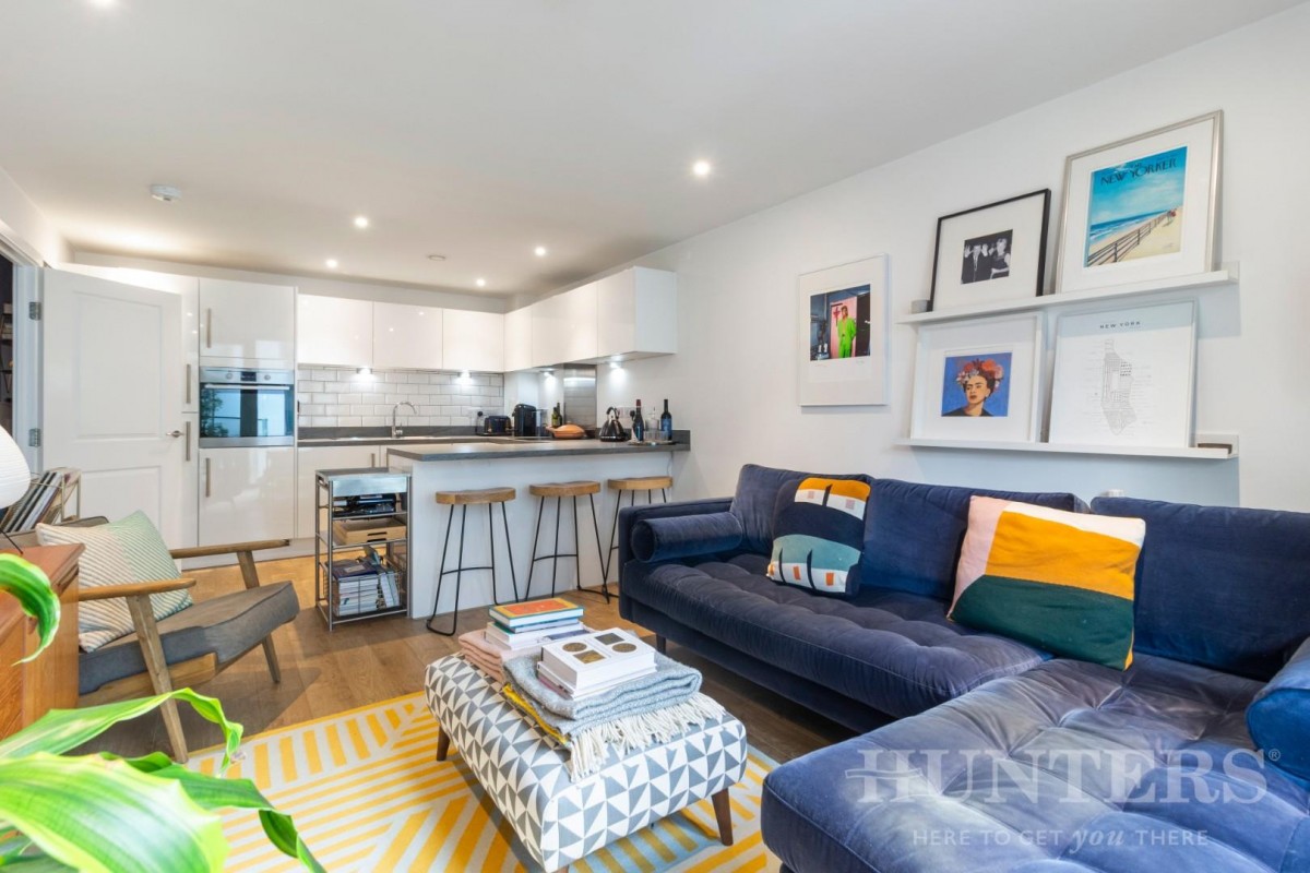 Waterside Way, London, N17