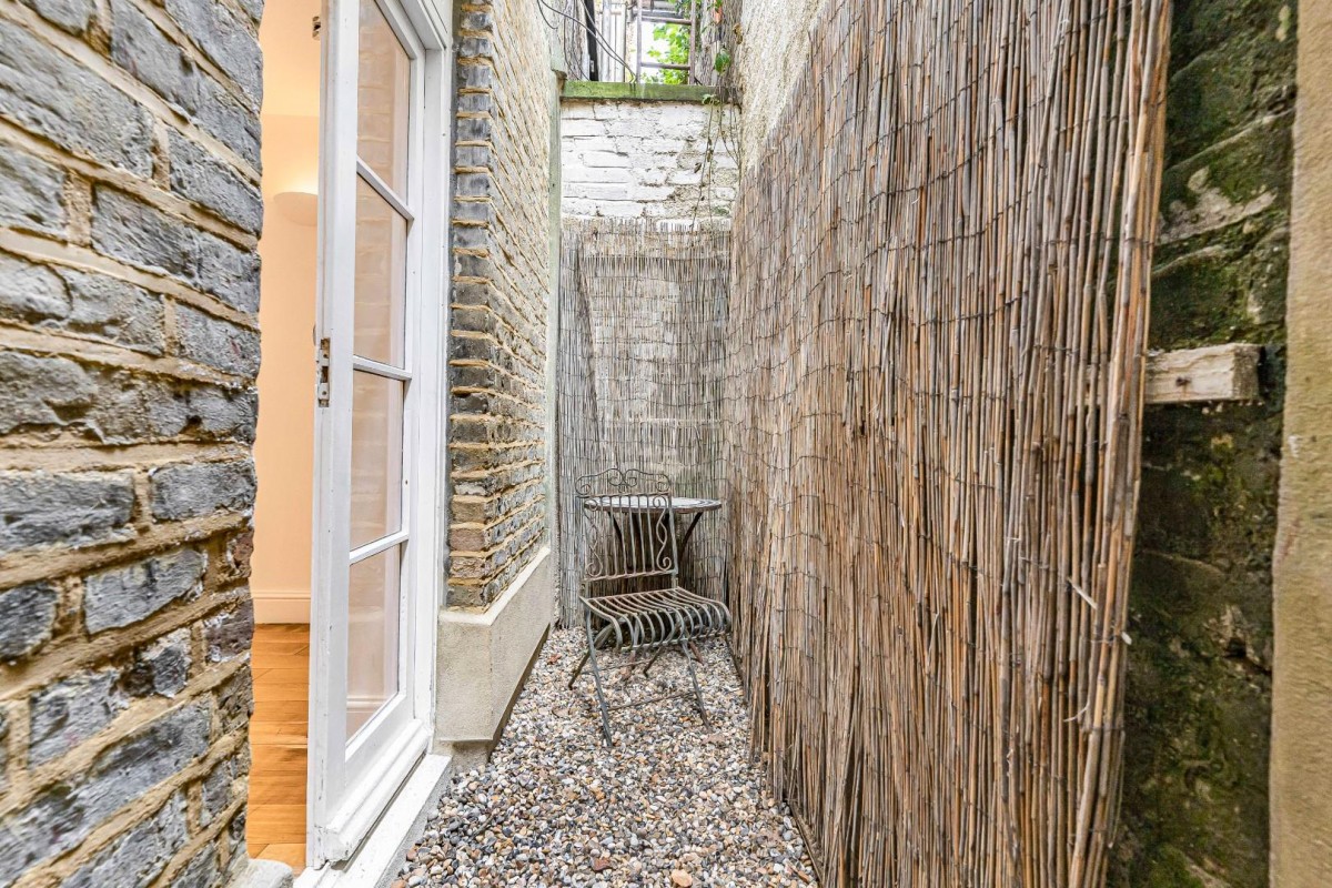 Bloom Grove, London