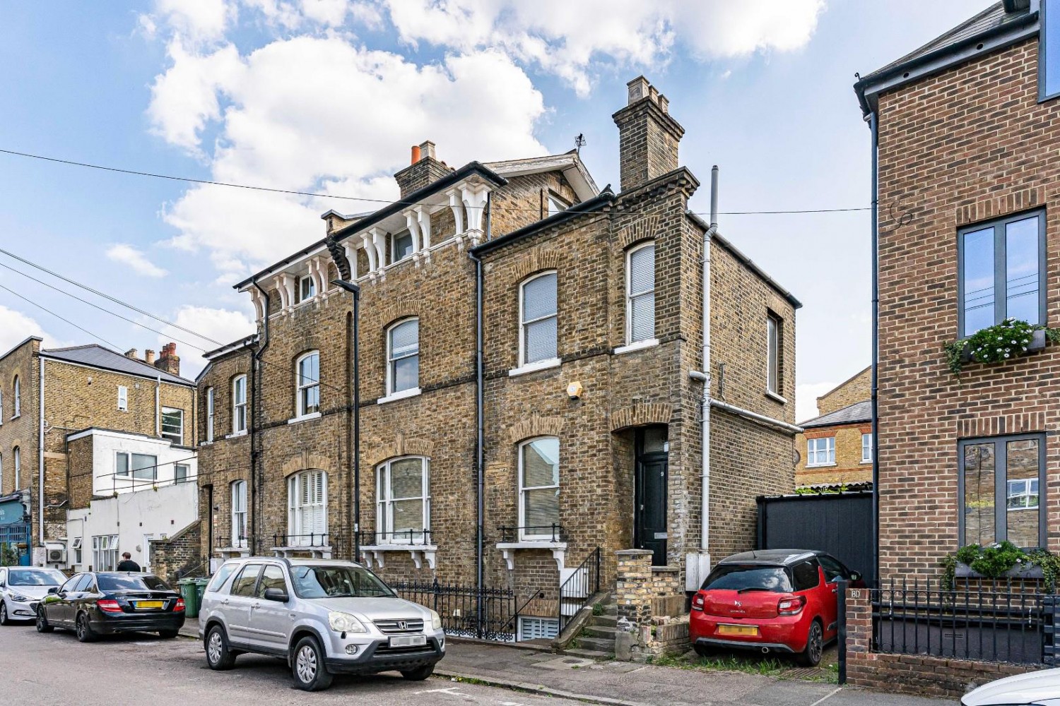 1 bedroom Flat for sale in Bloom Grove, London
