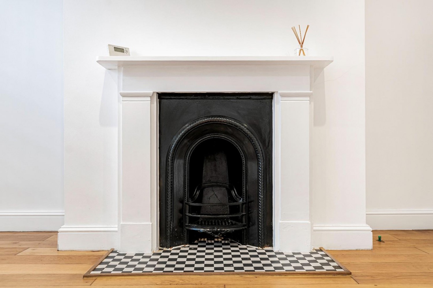 1 bedroom Flat for sale in Bloom Grove, London