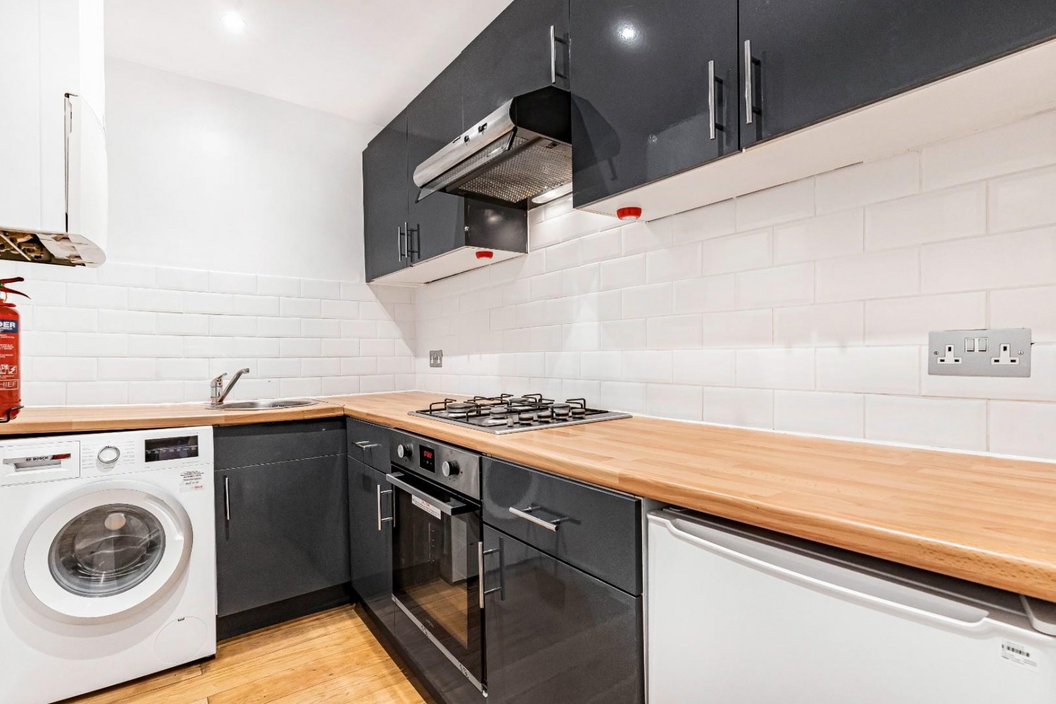1 bedroom Flat for sale in Bloom Grove, London
