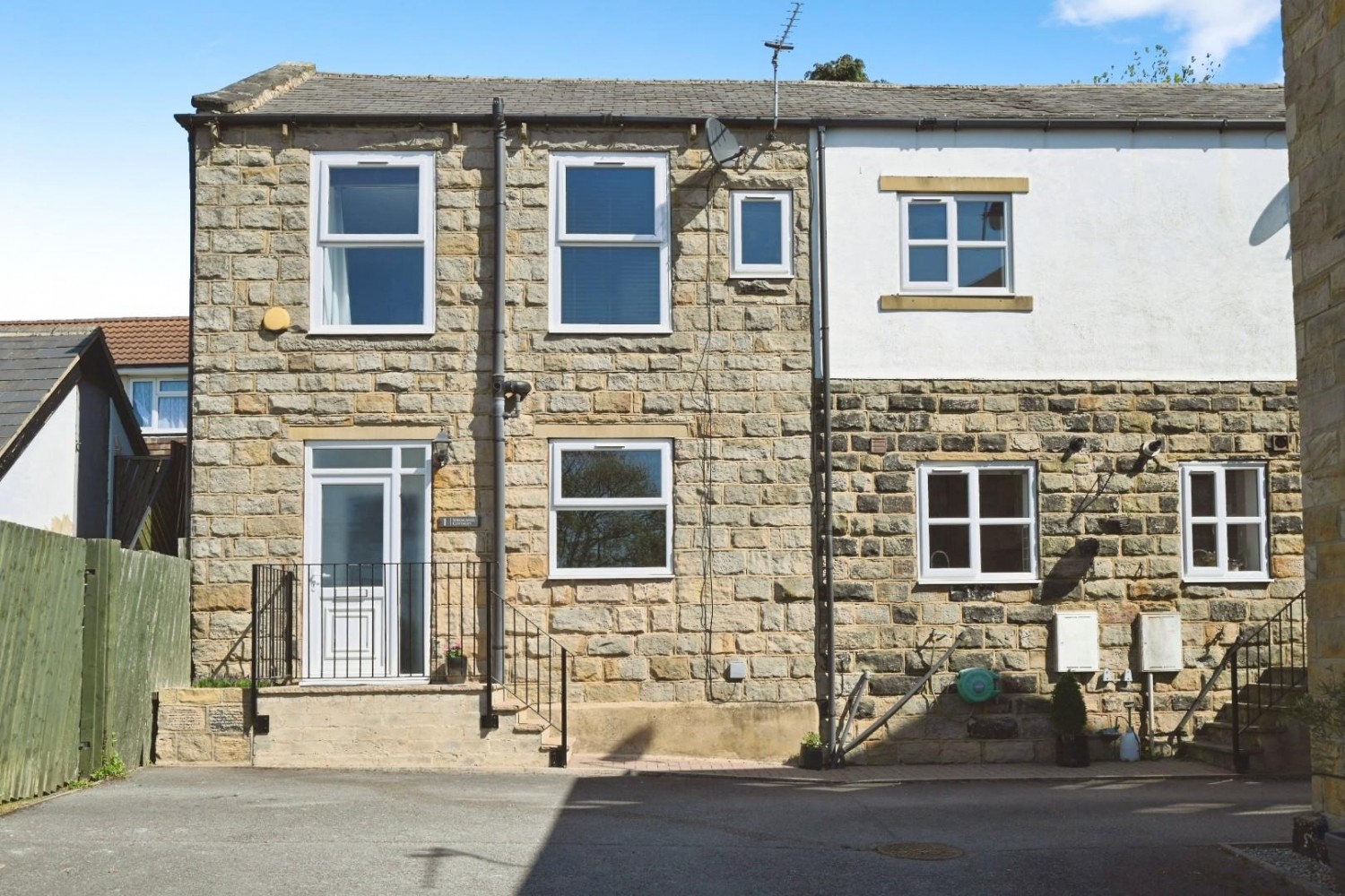 Springwell Cottages, Windmill Lane, Yeadon