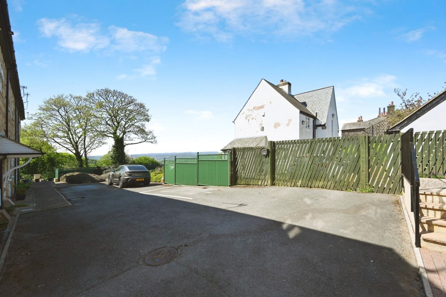 Springwell Cottages, Windmill Lane, Yeadon