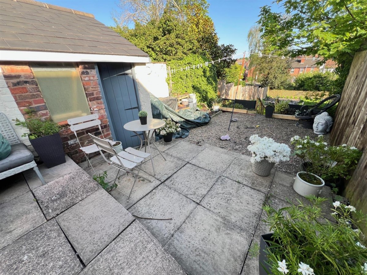 King Street, Wollaston, DY8 3QB