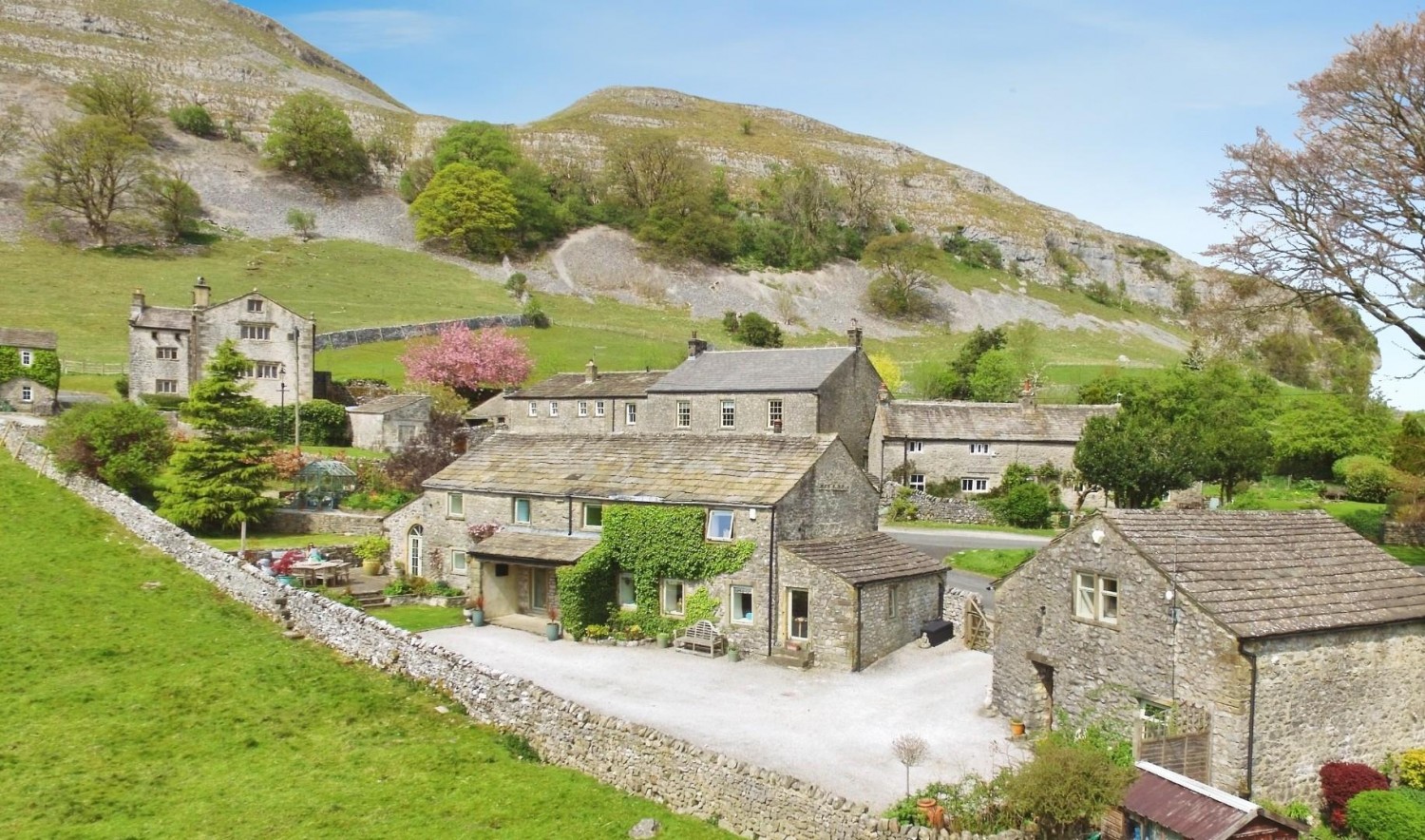 Old Hall Laithe & Barn on The Green, Kilnsey, Skipton