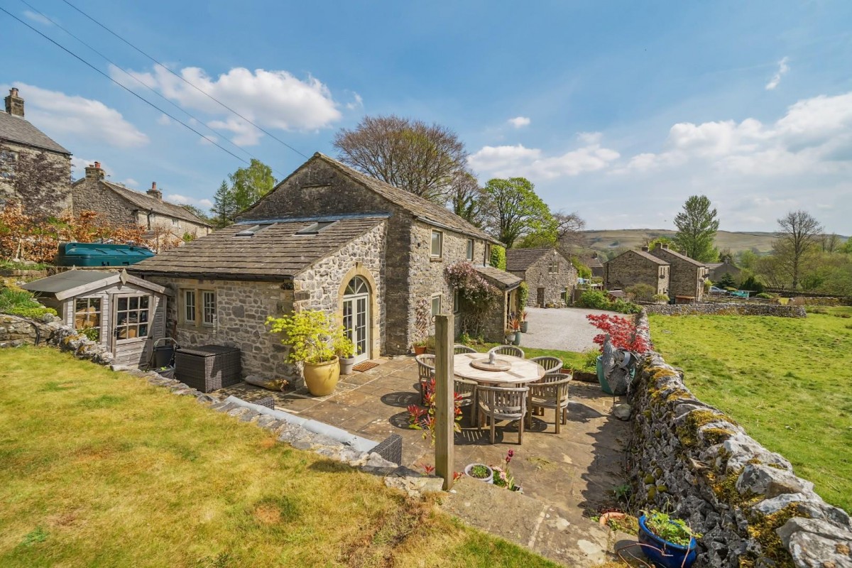 Old Hall Laithe & Barn on The Green, Kilnsey, Skipton