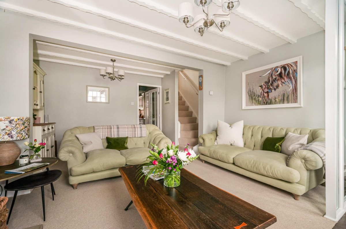 Mrs Crackers Cottage, 31 The Green, Lund, Driffield