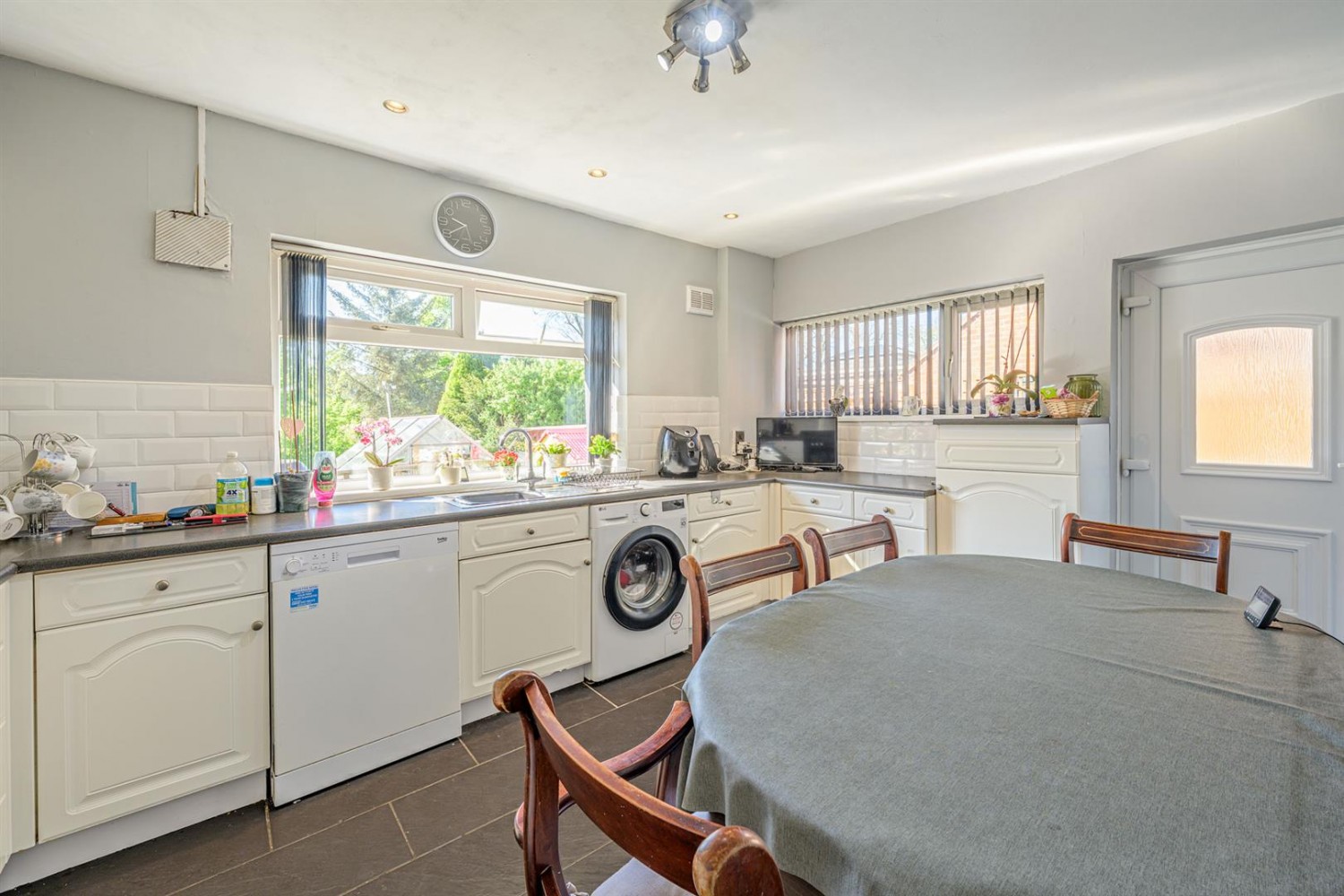 School Road, Himley, DY3 4LG