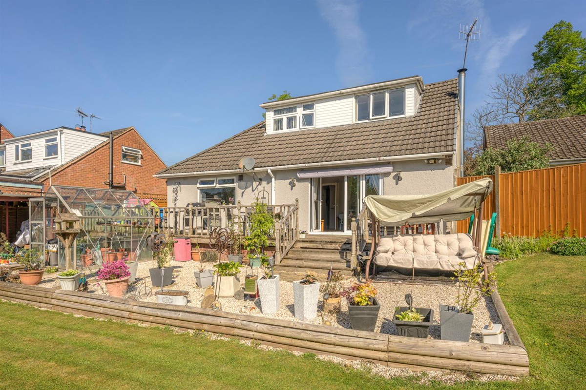 School Road, Himley, DY3 4LG
