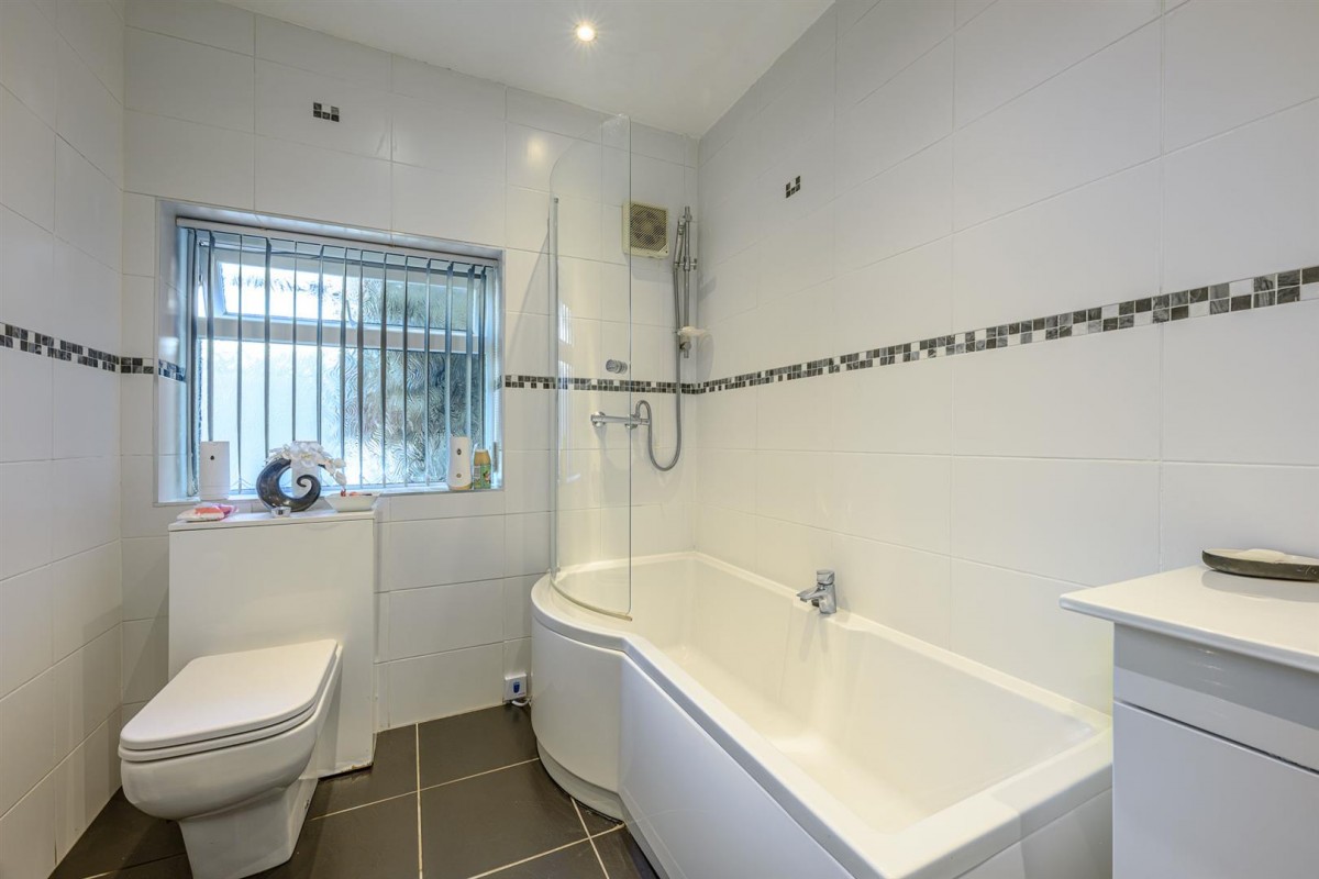 School Road, Himley, DY3 4LG