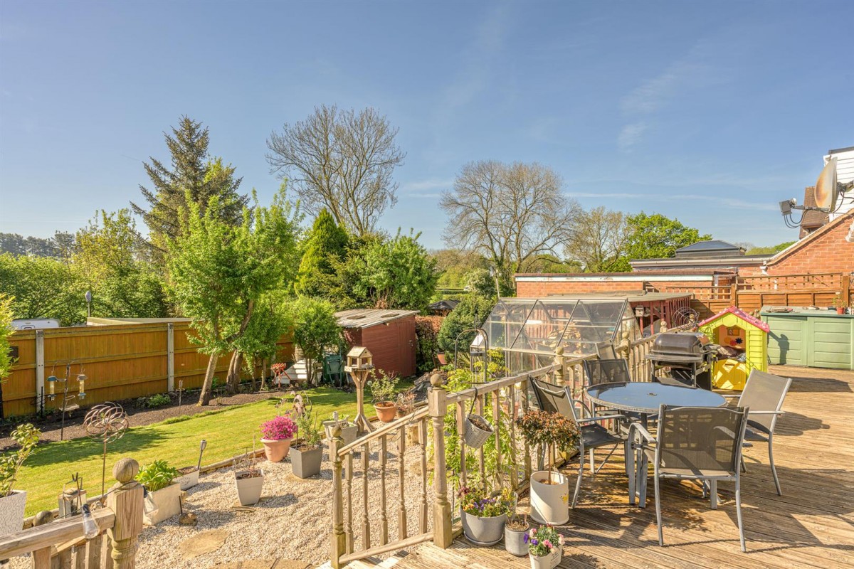 School Road, Himley, DY3 4LG
