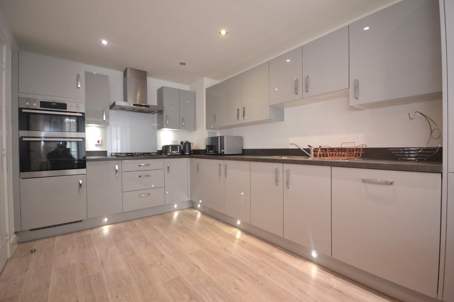 Fir Tree Road, Woodley