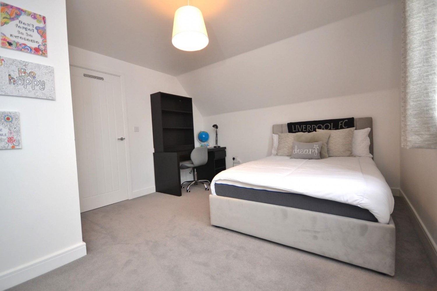 Fir Tree Road, Woodley