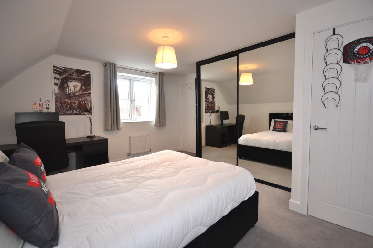 Fir Tree Road, Woodley