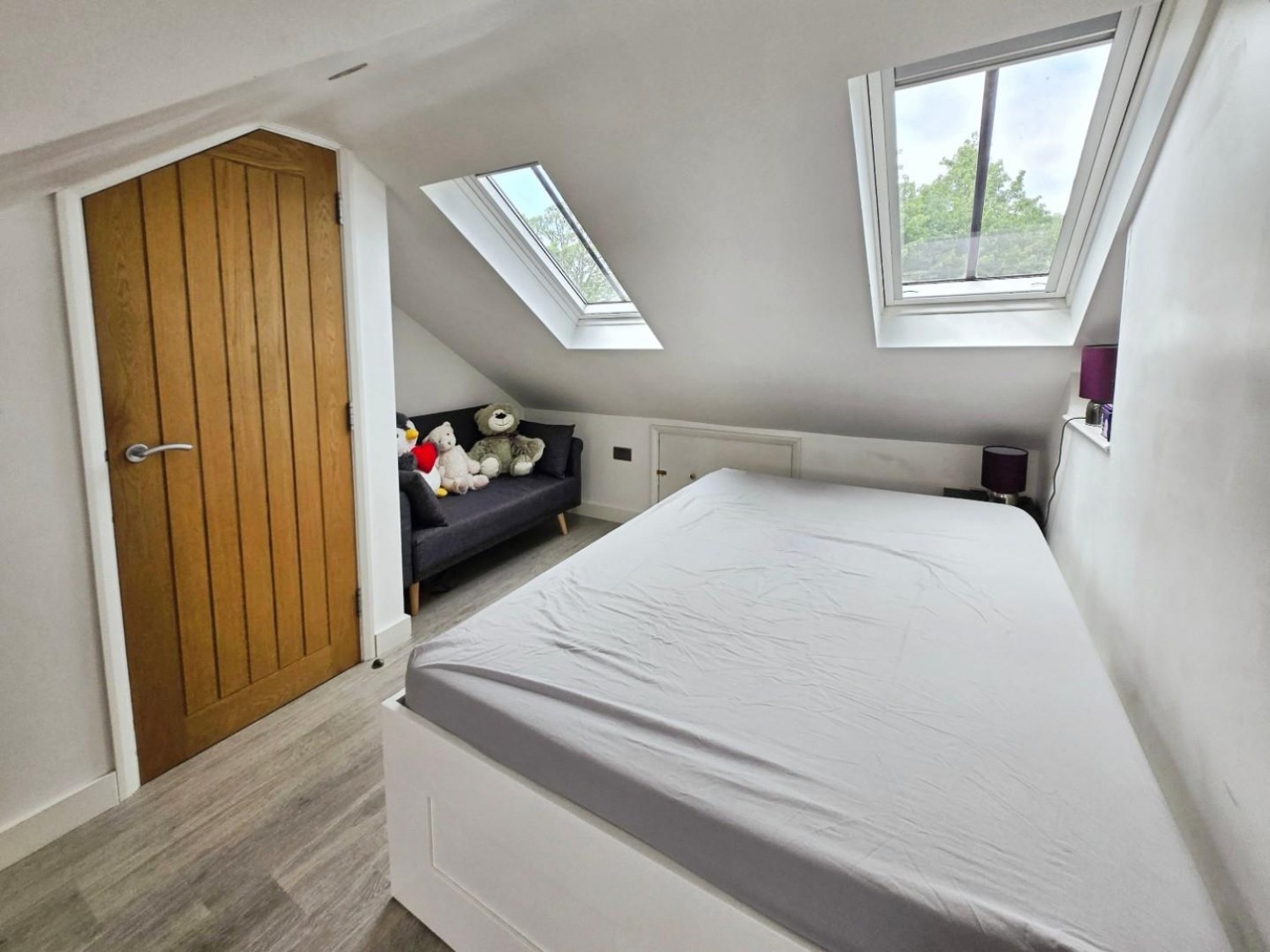 Beddington Lane, Beddington