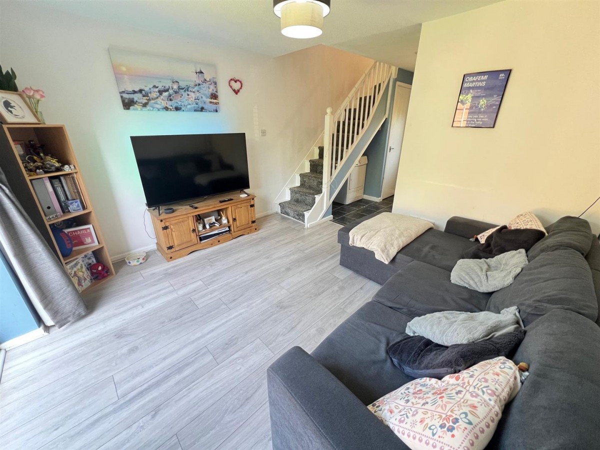 Richardson Drive, Wollaston, DY8 4DW