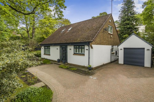 Tinshill Road, Cookridge, LS16