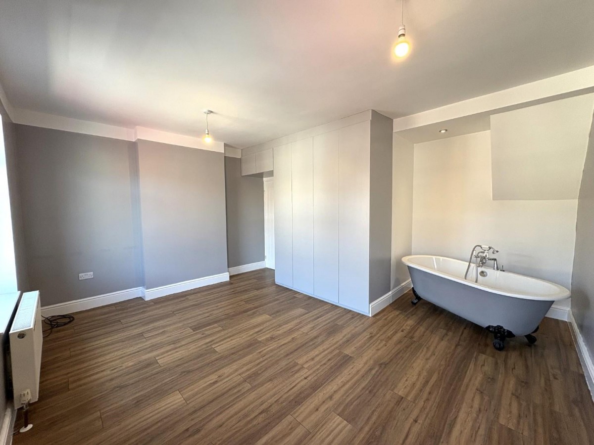 Valley Road, Meersbrook, Sheffield, S8 9GA