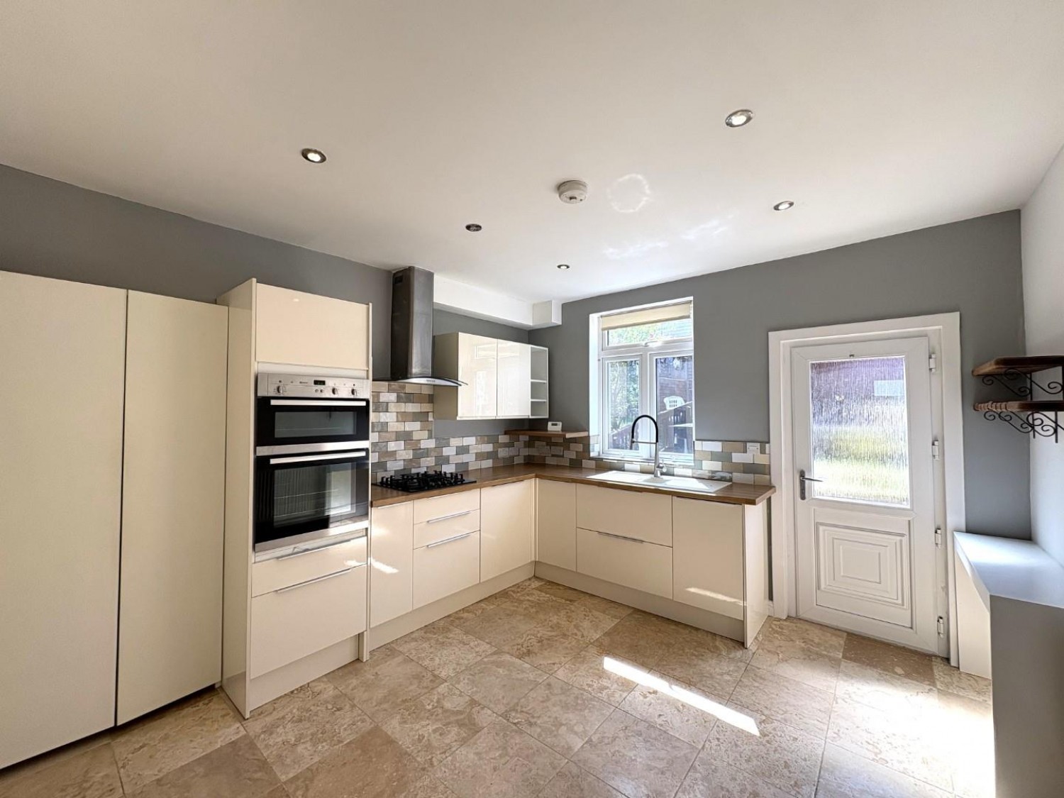 Valley Road, Meersbrook, Sheffield, S8 9GA