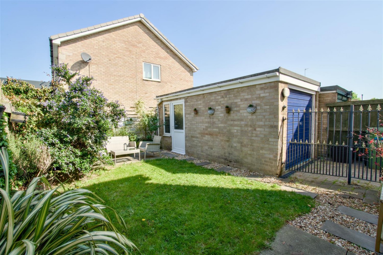 Walmer Carr, Wigginton